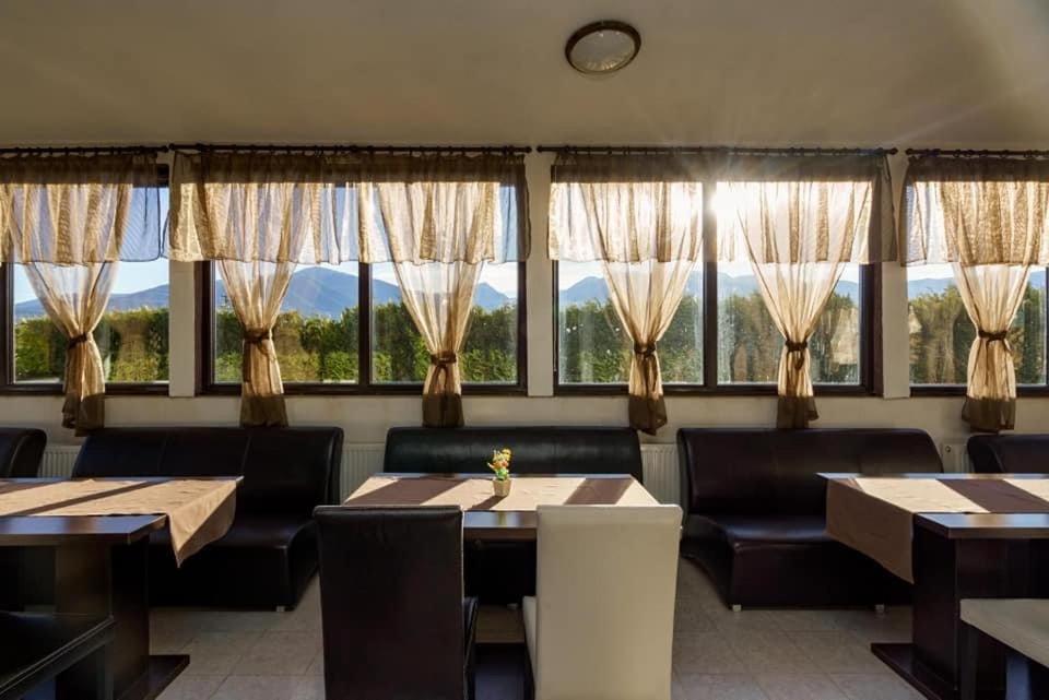 Spa Vita Springs Hotel Banya  Zewnętrze zdjęcie